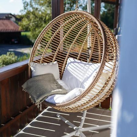 Ferienwohnung "Wie Dahoam" Chieming Bagian luar foto