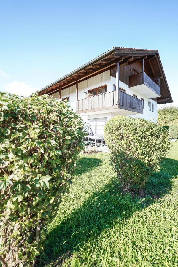 Ferienwohnung "Wie Dahoam" Chieming Bagian luar foto